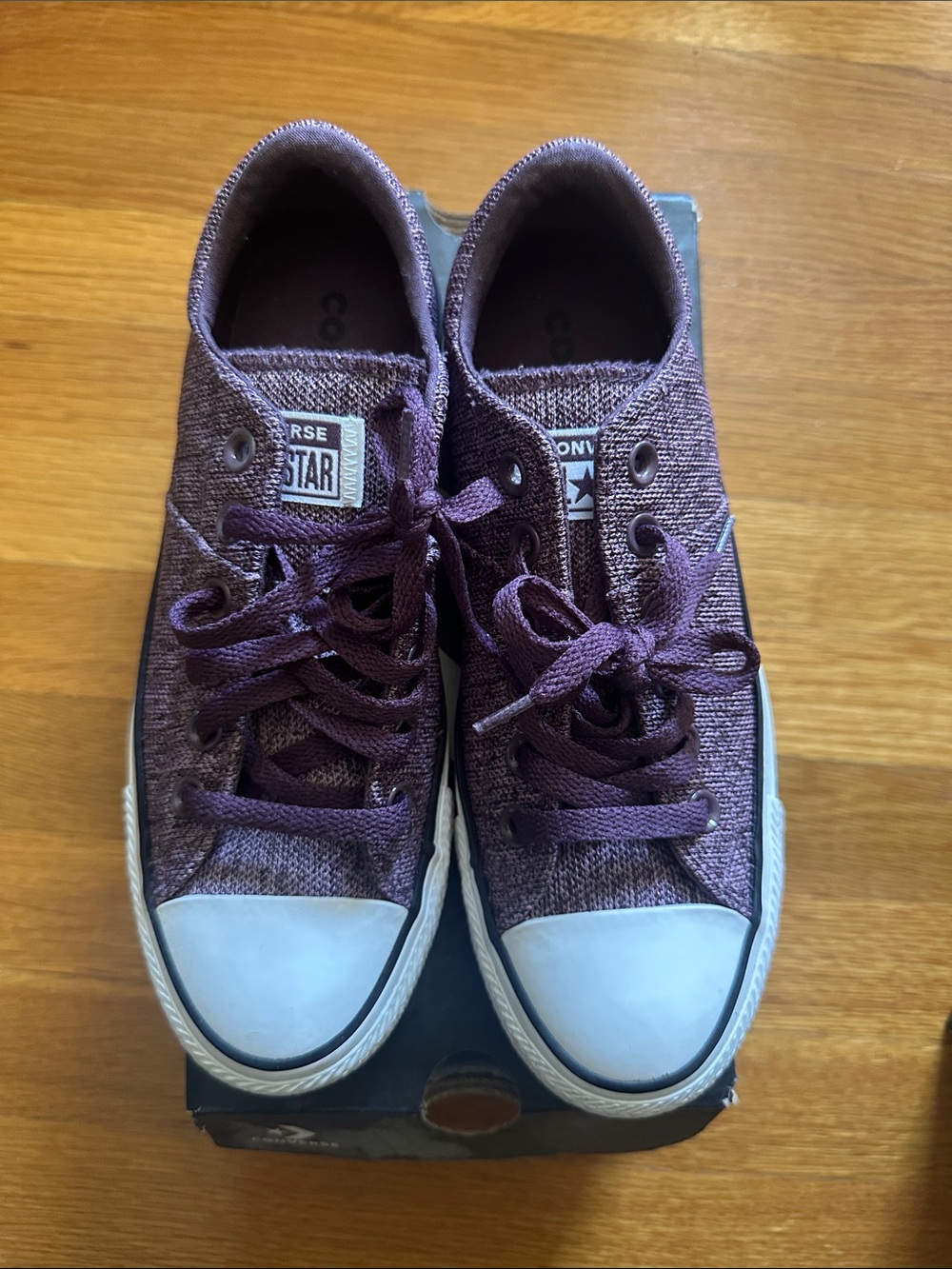 Converse Low-Top Sneakers - Plum